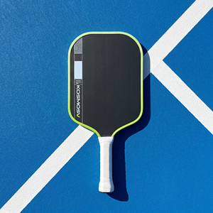 Raquette de pickleball en fibre de carbone Elite Series T700, noyau composite en EVA alvéolé PP de 16 mm avec pondération périmétrique TFP et structure monobloc - Product Image 1