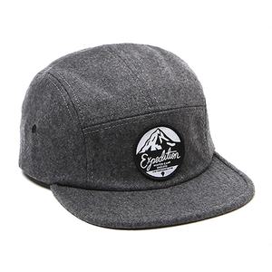 Gorro de Lana de 5 Paneles para Campamento, Personalizable con Logotipo - Product Image 1