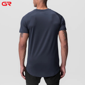 T-shirt sportiva sportiva sportiva sportiva in poliestere a girocollo e girocollo e girocollo da uomo con motivo stampa a maniche corte - Product Image 2