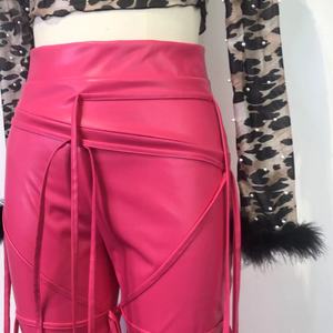 Leggings <span class=keywords><strong>in</strong></span> <span class=keywords><strong>Pelle</strong></span> alla Moda per Donna, <span class=keywords><strong>Pantaloni</strong></span> <span class=keywords><strong>con</strong></span> Frange, <span class=keywords><strong>Pantaloni</strong></span> <span class=keywords><strong>in</strong></span> Ecopelle Rosa Autunnale, Eleganti <span class=keywords><strong>Pantaloni</strong></span> da Donna <span class=keywords><strong>con</strong></span> Cinturini - Product Image 5