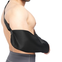 Attelle de bras réglable en maille pour immobilisation de l'avant-bras et de l'épaule, idéale pour les blessures