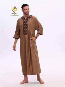 Nouvelle Robe Arabe Haut de Gamme pour Homme 2025 : Matière Douce Anti-Boulochage, Manches Trois-Quarts, Longue et Élégante - Product Image 2