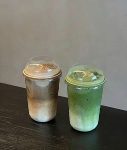 แก้วพลาสติกใสแบบใช้แล้วทิ้ง เป็นมิตรกับสิ่งแวดล้อม ย่อยสลายได้ ทำจาก PLA PET PP พร้อมฝาปิด - Product Image 1