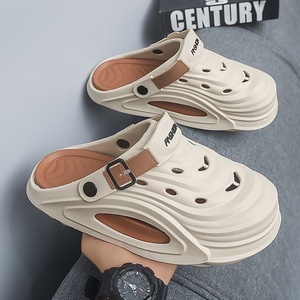 Chaussures de plage et de maison en EVA à bout fermé pour hommes et femmes, tongs et sandales ajourées - Product Image 2