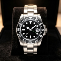 Montre de plongée OEM à quartz pour homme de 40 mm avec logo personnalisé, cadran noir GMT, bracelet en acier rouge GMT, lunette en céramique rouge et bleue Pepsi