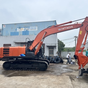 รถขุดไฮดรอลิกแบบตีนตะขาบ HITACHI ZX200-5G ปี 2023 มือสอง ขนาด 20 ตัน พร้อมเครื่องยนต์และปั๊ม Isuzu สำหรับงานก่อสร้าง - Product Image 3