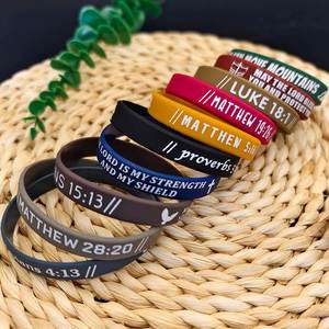 Bracelet en silicone personnalisé avec logo, citations bibliques et motif croix d'amour pour activités et fêtes religieuses - Product Image 5