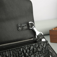 Sac à main pour homme de marque de créateur en peau de crocodile 100%, grand format, portable et polyvalent avec fermeture à glissière, style simple et tendance