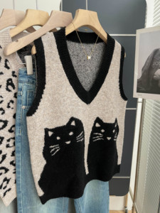 <b>Women</b> V Neck <b>Knit</b> Vest Cute Two Black Cat Jacquard Sleeveless Sweater Vintage Contrast Trim Loose Layering <b>Knit</b> <b>Waistcoat</b> - Product Image 1