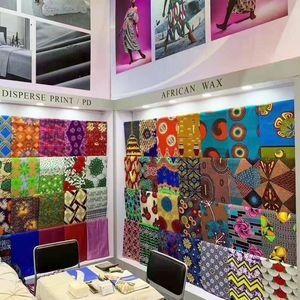 ผ้าเนื้อซี่โครงพิมพ์ลายขี้ผึ้งผ้าเนื้อซี่โครงพิมพ์แบบกำหนดเอง100GSM หนึ่งหน้าส่งออกไปยังแอฟริกาตะวันตก - Product Image 4