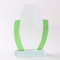 Trophée en cristal de couleur verte, nouveau design, prix de gros, plaque de récompense en verre cristal