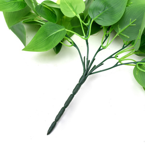 Plantes artificielles Pothos et lierre vert suspendues, décoratives pour intérieur et extérieur, pour mariages, 10cm de haut - Product Image 4