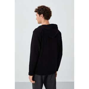Sudadera con Capucha para Hombre Connell Negra, Corte Holgado, Felpa, Informal, Transpirable, para Otoño - Product Image 1