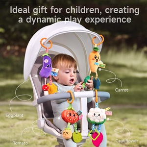 Jouets à suspendre en peluche pour bébés Tumama, hochets doux en forme de fruits, anneaux de dentition pour bébés, légumes colorés à fort contraste, hochets en peluche pour berceau - Product Image 3