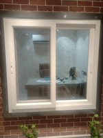 Ventana corredera de PVC de un solo acristalamiento UPVC duradera, apertura Horizontal para hoteles, apartamentos, villas, Persiana de fibra de vidrio, diseño de plástico