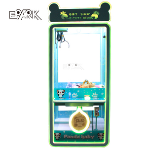 Macchina a Gettoni per Regali con Orsetto Giocattolo, Gioco Arcade con Braccio Meccanico - Product Image 1