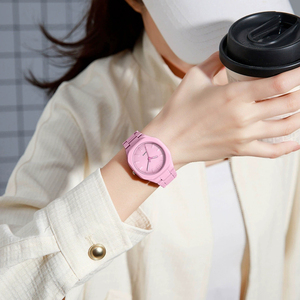 Reloj de Lujo para Mujer Virtue, Aleación, Logotipo Personalizado, Movimiento de Cuarzo, Resistente al Agua 3BAR, Esfera de 36mm, Estilo Brazalete - Product Image 4
