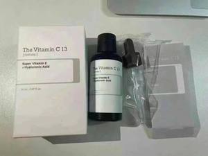 COSRR <span class=keywords><strong>Pure</strong></span> Vitamine C 13% + 23% Serum versterkt de straal van de huid met een hydraterende finish en verbetert een doffe, ongelijke huidtint. - Product Image 2