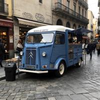 Remorque de restauration pour sandwichs cubains et chips de plantain avec gril à pression et sauce Mojo pour festivals latino-américains, stands de restauration et événements culinaires de rue