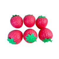 Jouet Squishy Fraise Texturé à l'effet rebondissant, design fruité pour présentation en magasin