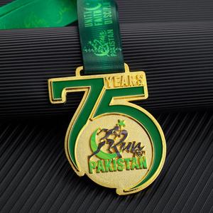 Vente en gros médailles souvenir du pakistan 75 ans médaille souvenir du sport en vrac - Product Image 3