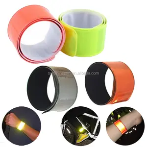 Aangepaste Logo Pvc Slap Band Metal Snap Band Armbanden Polsband Reflecterende Armband