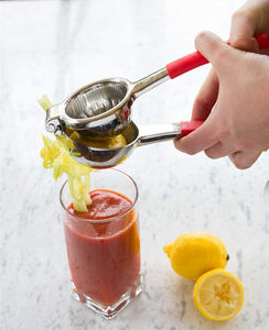 Exprimidor de Limones Manual de Acero Inoxidable con Mango de Silicona al por Mayor - Product Image 3