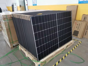 Paneles Solares Monocristalinos Totalmente Negros de 410w 450w 460w 480w con Marco Negro y Lámina Trasera Negra de Alta Eficiencia - Product Image 4