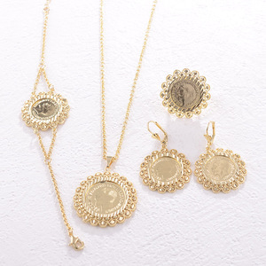 Parures <span class=keywords><strong>de</strong></span> <span class=keywords><strong>bijoux</strong></span> <span class=keywords><strong>de</strong></span> mariée <span class=keywords><strong>de</strong></span> luxe <span class=keywords><strong>en</strong></span> or 21 carats <span class=keywords><strong>de</strong></span> Dubaï <span class=keywords><strong>de</strong></span> haute qualité <span class=keywords><strong>pour</strong></span> femmes, avec boucles d'oreilles massives et collier, <span class=keywords><strong>vente</strong></span> <span class=keywords><strong>en</strong></span> <span class=keywords><strong>gros</strong></span> - Product Image 1