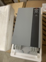 Variateur de fréquence authentique Danfoss VLT FC302 FC-302P55KT5E20H1B 380V 55KW IP20 pour moteur AC