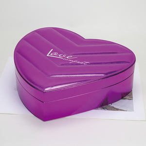 Caja de Regalo Cosmética de Lujo en Forma de Corazón, de Cuero PU Metálico Morado, con Inserto de Papel Personalizado para Empaque de Lápiz Labial y Maquillaje - Product Image 5