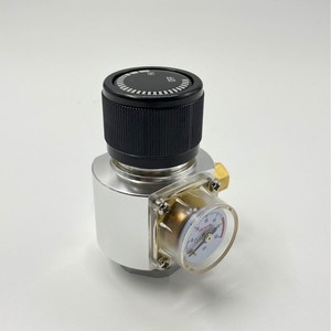 วาล์วลดแรงดัน CO2 รูปทรงสี่เหลี่ยม 0-40 Psi แบบขั้นตอนเดียว ตัวปรับแรงดันแก๊สสำหรับถังเบียร์ทองเหลือง - Product Image 2
