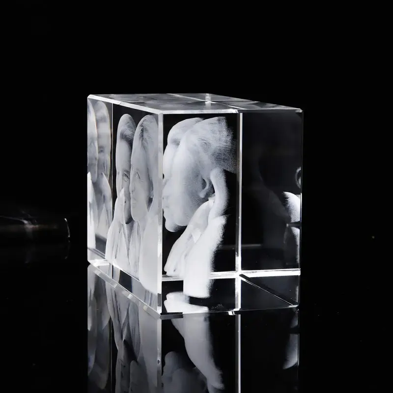 Parlayan özel 3D lazer gravür kristal küp K9 kristal boş küpler