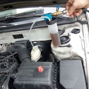 Kit Universal de Reparación de Líquido de Frenos JY JY-A0140 con Bomba de Vacío y Purificador de Aceite para Autos/Camiones - Product Image 3