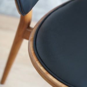 Nordic mobili designer sedia da pranzo moden di lusso <span class=keywords><strong>in</strong></span> <span class=keywords><strong>legno</strong></span> nero schienale da pranzo set da sala bar negozio sedia <span class=keywords><strong>in</strong></span> pelle - Product Image 6