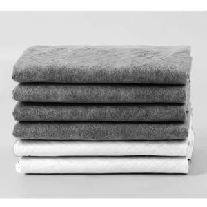 Almohadilla de carbón de bambú para orinar de mascotas, bloqueo de agua grueso, entrenador antifiltración a prueba de fugas, Material de PE desechable para entrenamiento de perros y gatos - Product Image 1