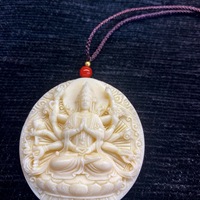 Offre Spéciale : Colliers Pendentifs Guanyin Mille-Arms en Noyer Ivoire, Ornements Sculptés à la Main sur le Thème des Divinités Gardiennes, Styles Variés