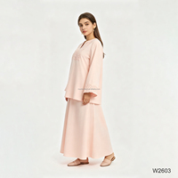 Ensemble jupe deux pièces en lin brodé de dentelle, col en V élégant, manches évasées, tenue islamique modeste Abaya