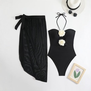 Ensemble de maillot de bain 2 pièces pour femme, monokini noir à bretelles avec jupe de plage en maille et motifs floraux 3D, maillot de bain OEM - Product Image 4