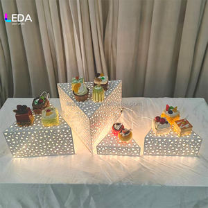 Base de Exhibición Triangular de Espejo Plateado de Lujo LEDA para Mesa de Boda, con Luz Cálida, para Pasteles y Postres, Decoración para Eventos y Fiestas - Product Image 2