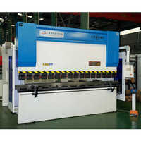 Cintreuse de tôles en acier inoxydable CNC 3+1 axes entièrement automatique WC67K, barre de torsion 125T3200 100T4000, nouveau moteur