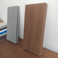 Plancher carré en composite bois-plastique co-extrudé à double verrouillage, anti-corrosion, auto-installable, design moderne pour cours extérieures