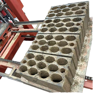 Machine à fabriquer des blocs creux hydrauliques automatiques QT4-15 pour le marché du Moyen-Orient - Product Image 1