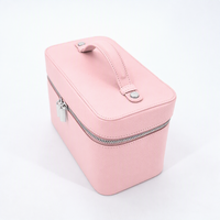 Trousse de Toilette Portable Rose en Cuir PU Grainé Imperméable avec Logo Personnalisé, Fermeture Éclair et Poignée pour Femme – Idéale pour les Voyages