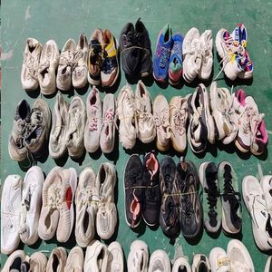 Chaussures de sport de basket-ball d'occasion originales pour hommes, chaussures en stock mixte en Chine pour adulte - Product Image 2