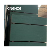 Plafonds perforés de panneau de gypse fibreux décoratifs modelés isolés insonorisés ignifuges imperméables concurrentiels