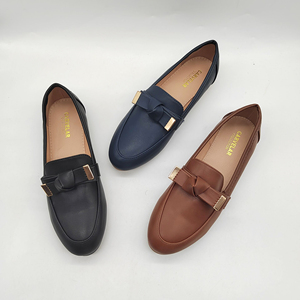 Scarpe basse basse Casual da donna eleganti all'ingrosso in pelle sintetica - Product Image 2