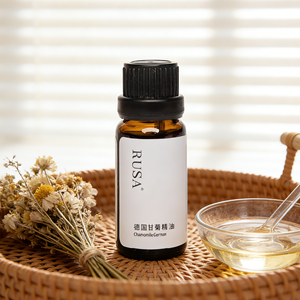 Aceite de Manzanilla Alemana, Ideal para <span class=keywords><strong>el</strong></span> Cuidado Post-Solar y <span class=keywords><strong>el</strong></span> Cuidado Facial Diario, Aceite Esencial Calmante para la Piel, Bajo MOQ y Personalizable - Product Image 4