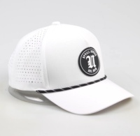 Gorra de Béisbol Impermeable para Golf tipo Snapback con Cuerda para Surf y Orificios Cortados a Láser, Deportiva de 5 Paneles y Alto Rendimiento con Logotipo Personalizado en Parche de Goma PVC