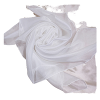 Écharpe carrée en soie imprimé léopard de luxe pour femme - Accessoire de mode multifonctionnel pour le bureau en hiver, bandana polyvalent, châle, foulard